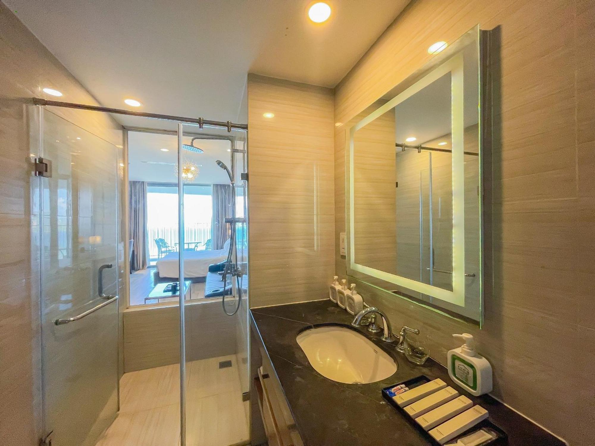 Luxury Seaview Panorama Nha Trang By Luna Extérieur photo