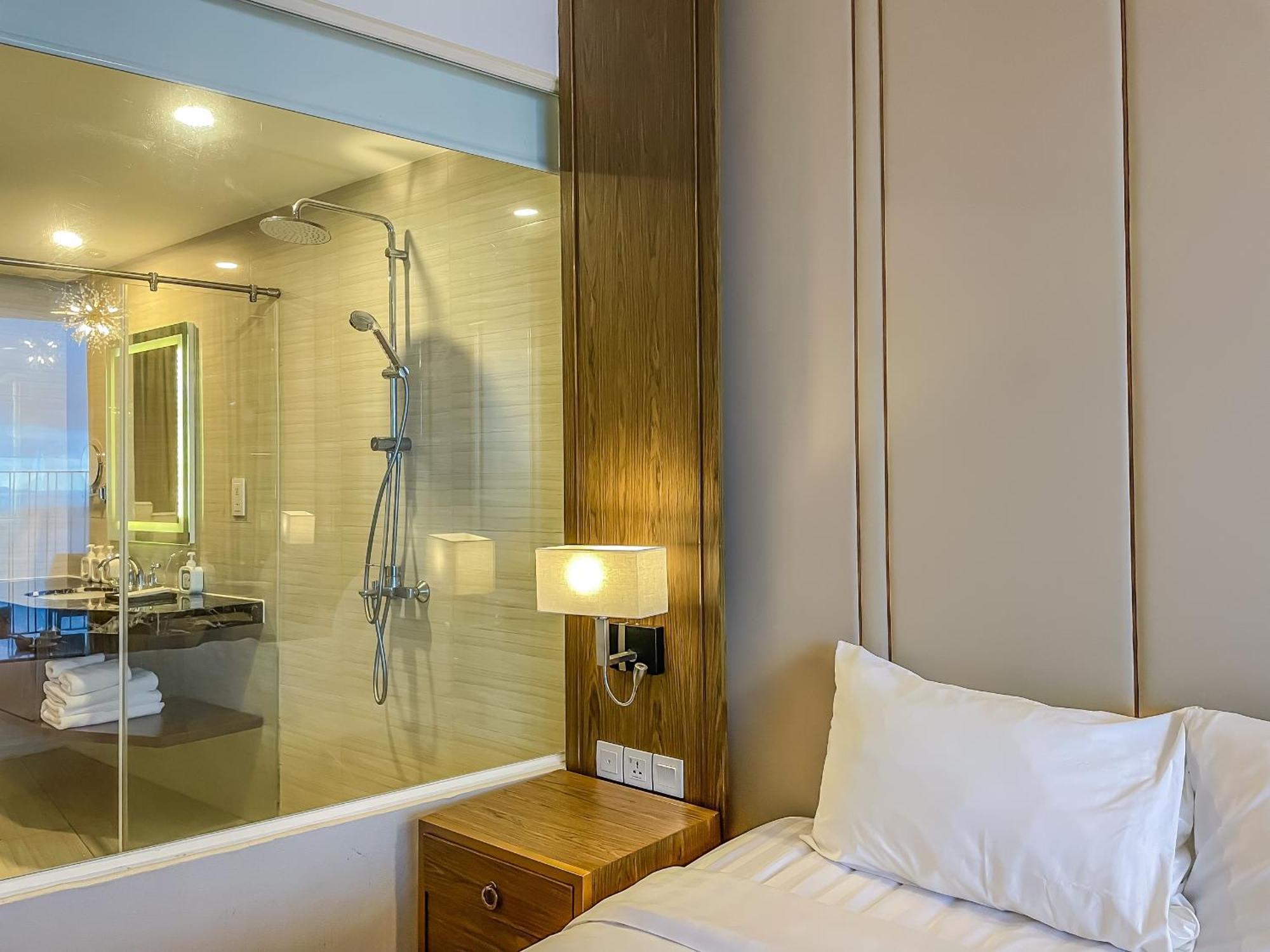 Luxury Seaview Panorama Nha Trang By Luna Extérieur photo